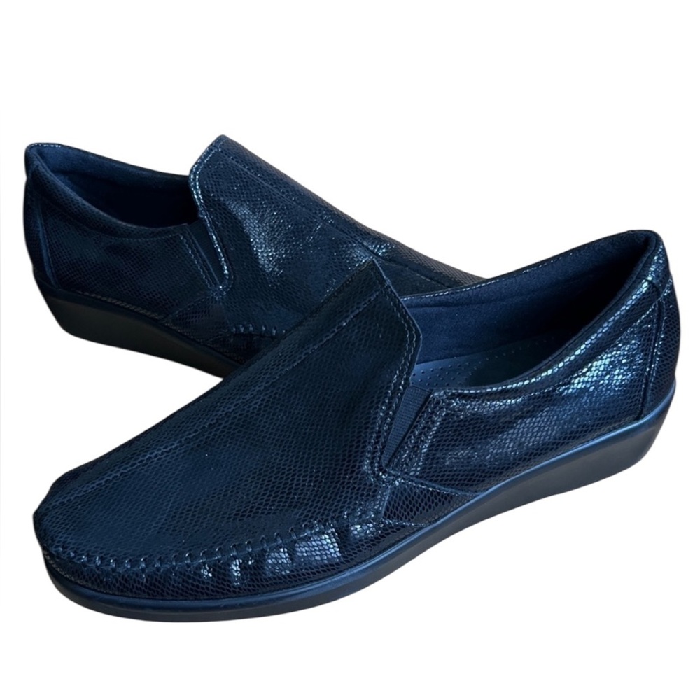 SAS Dream Slip On Loafer Black Snake Textured Tripad Shoes 11 MED Excellent